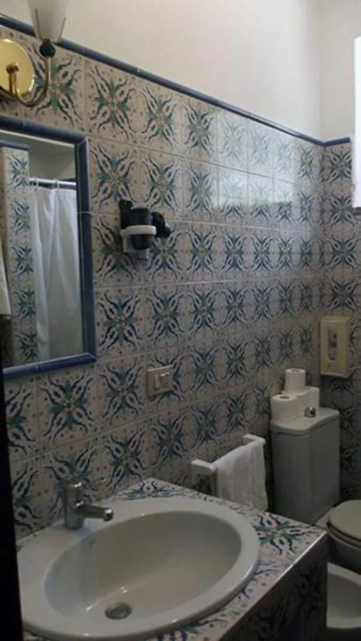 ***  Hotel Bellavista サンタ・マリーナ・サリーナ イタリア